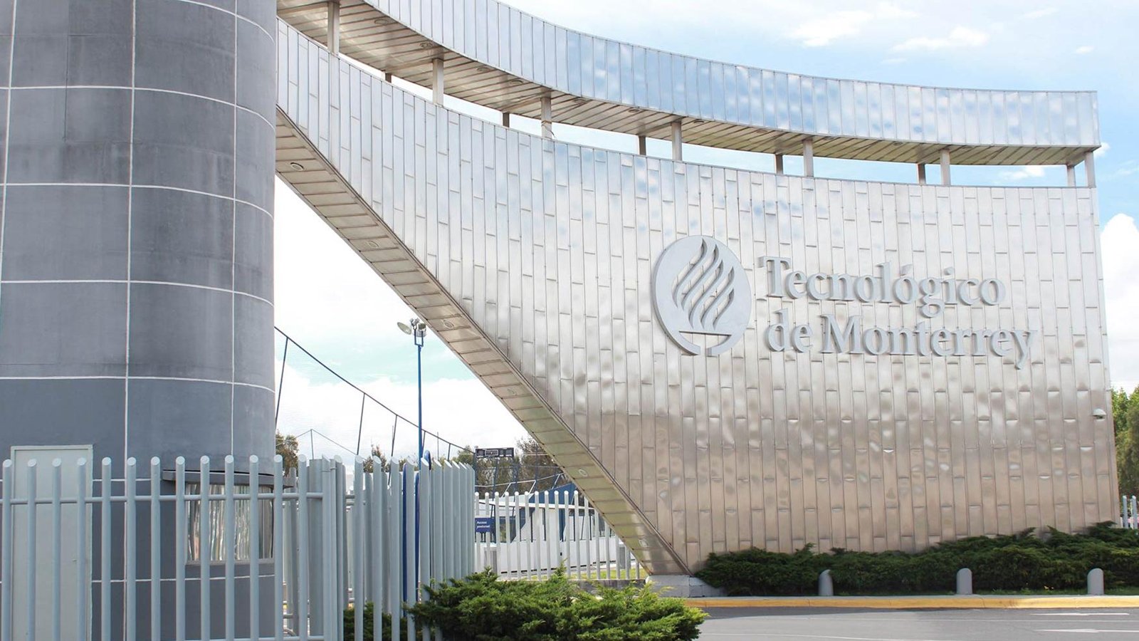 Formar talento, el eje de la nueva economía: Tec de Monterrey