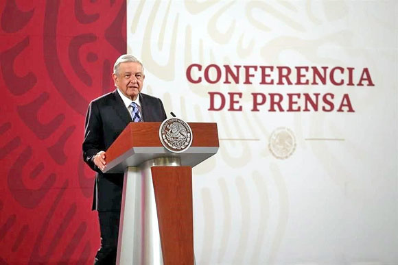 Infunde miedo a IP una mala lectura en outsourcing.- AMLO