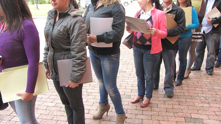 Las mujeres pierden en el mercado laboral en México: SHCP 