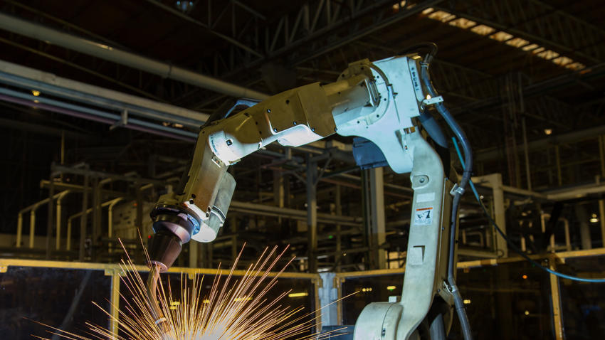 Trabajadores de EU, los más afectados por uso de robots 
