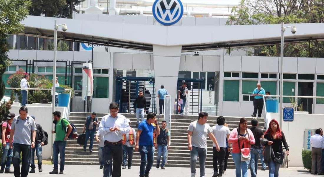 Volkswagen México acuerda con sindicato extender a enero negociación y evitar huelga